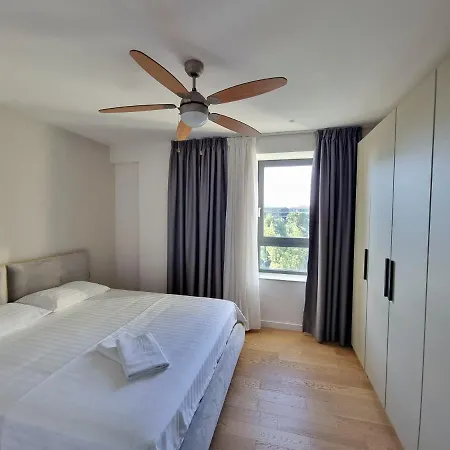 Apartment Aristocrat New Great And Parking *