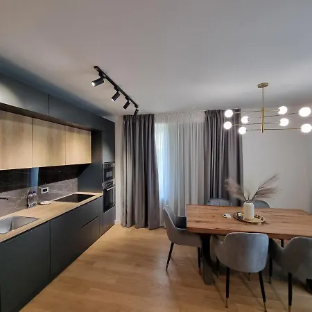 Apartment Aristocrat New Great And Parking *