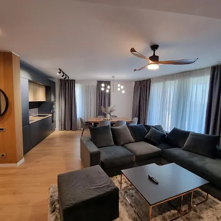 Apartment Aristocrat New Great And Parking *