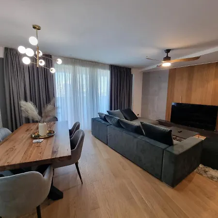 Apartment Aristocrat New Great And Parking *