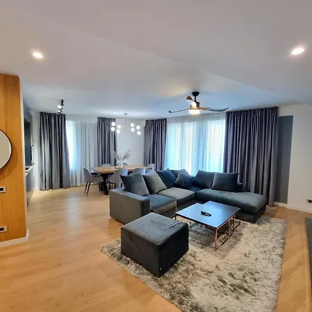 Apartment Aristocrat New Great And Parking Bucharest