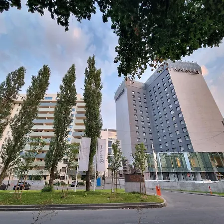 Aristocrat New Great And Parking Apartment *